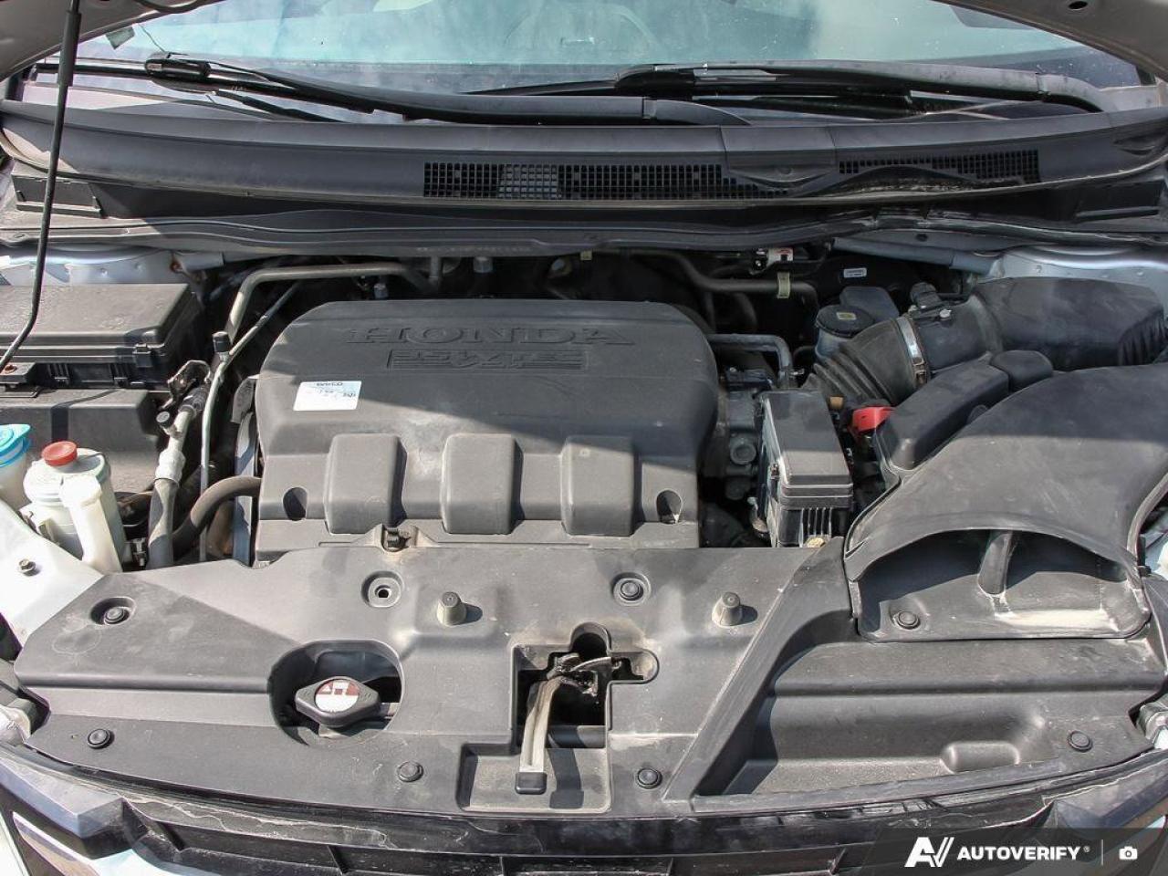 2015 Honda Odyssey SEAS-TRADED, BACKUP CAM, BLUETOOTH, TRI-ZONE CLIMA Photo