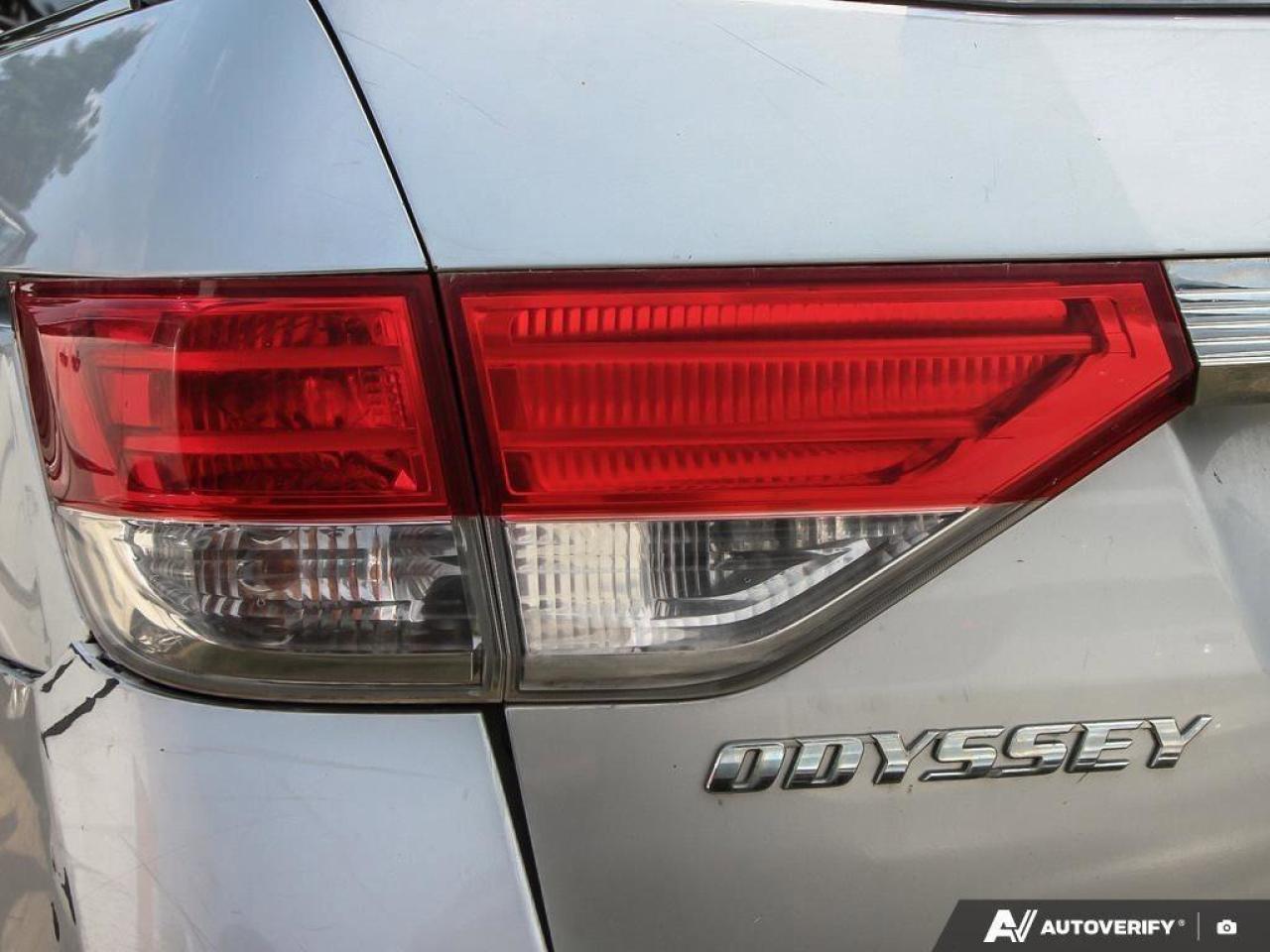 2015 Honda Odyssey SEAS-TRADED, BACKUP CAM, BLUETOOTH, TRI-ZONE CLIMA Photo