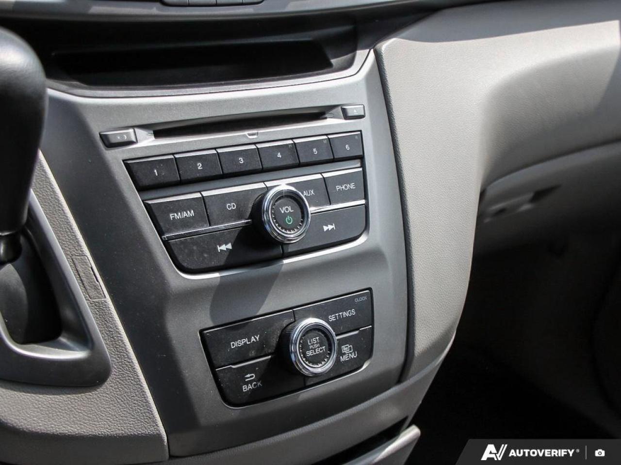 2015 Honda Odyssey SEAS-TRADED, BACKUP CAM, BLUETOOTH, TRI-ZONE CLIMA Photo