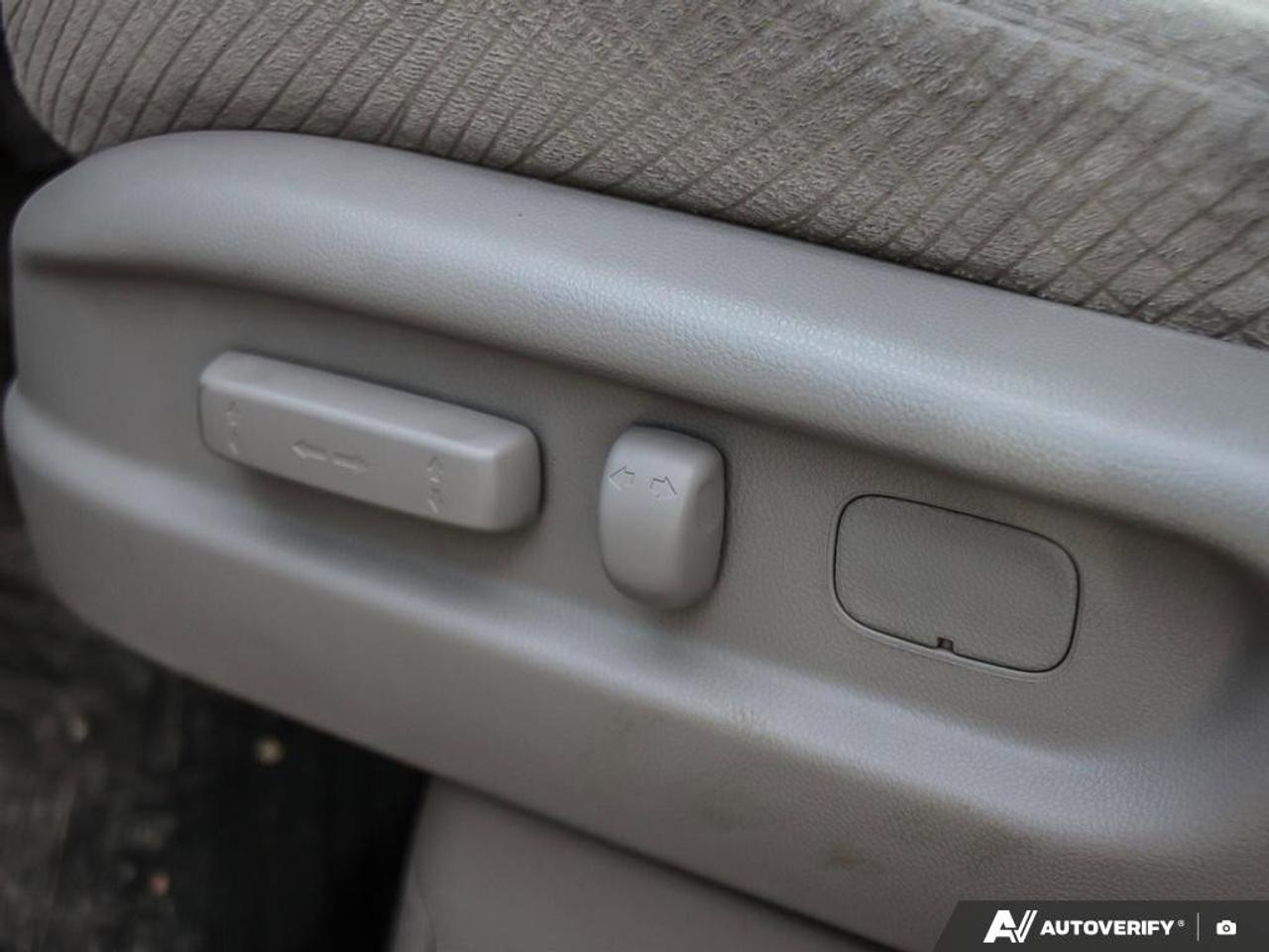 2015 Honda Odyssey SEAS-TRADED, BACKUP CAM, BLUETOOTH, TRI-ZONE CLIMA Photo