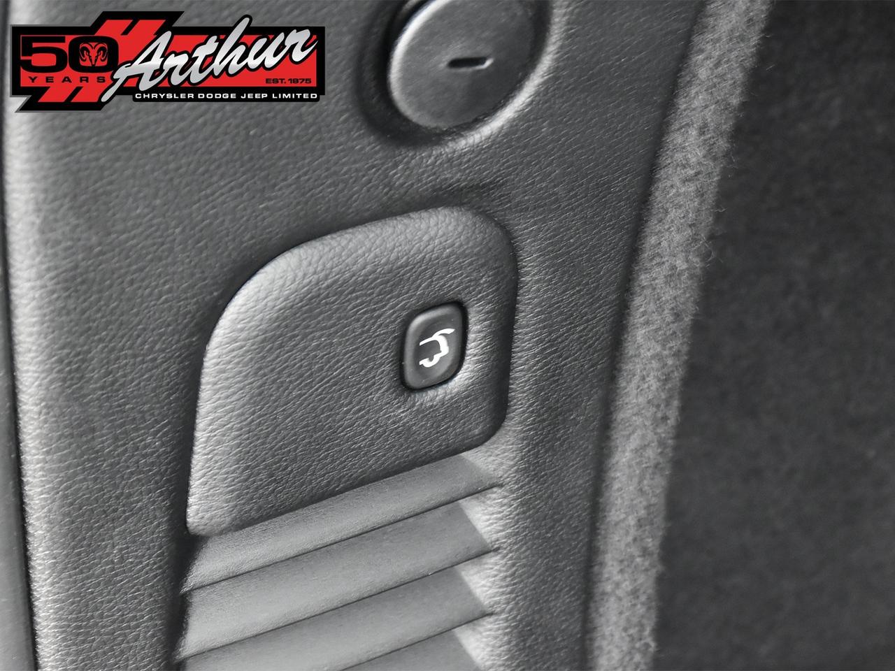 2023 Dodge Durango GT LEATHER AWD NAV Photo