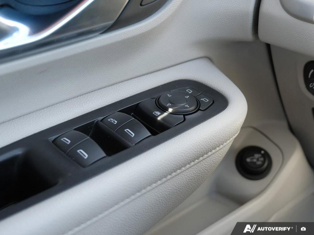 2019 GMC Terrain DenaliDENALI, 2.0T, NAV, ROOF, HTD/COOL, LOADED! Photo