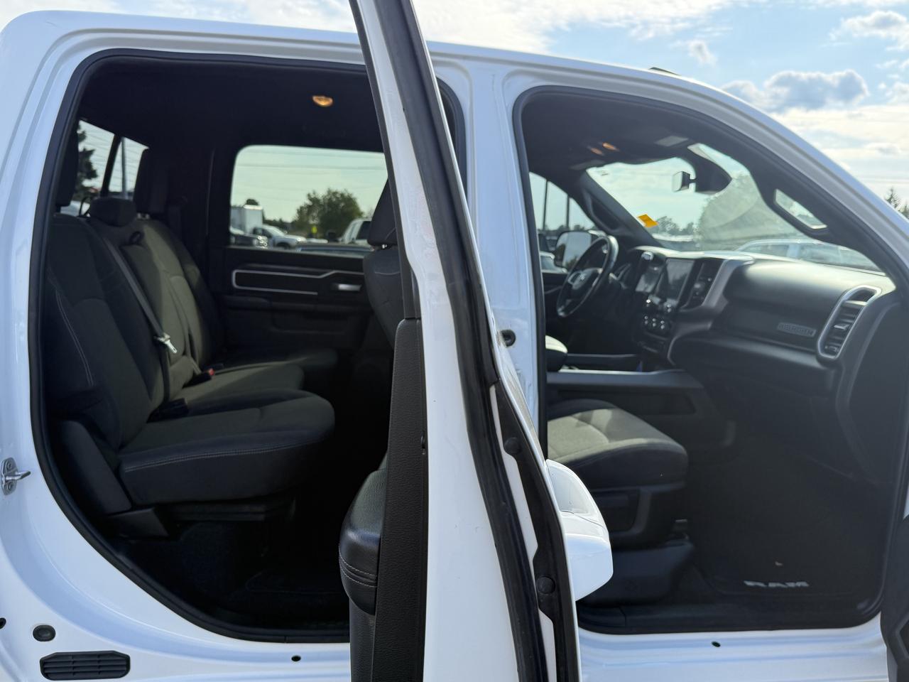 2019 RAM 2500 Big Horn (COMPLETE FUEL/EXHAUST SYSTEM REPLACED!!) Photo