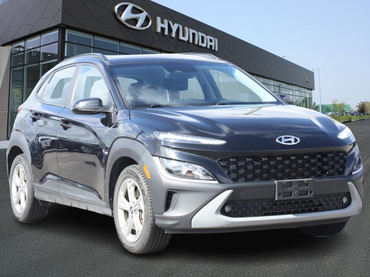 2022 Hyundai KONA Preferred AWD / Heated Seats / Sunroof / Bluetooth Photo