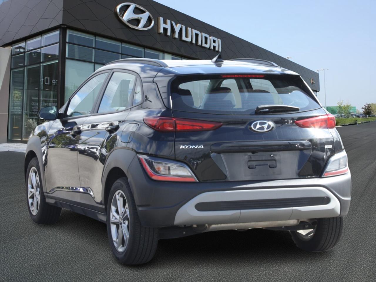 2022 Hyundai KONA Preferred AWD / Heated Seats / Sunroof / Bluetooth Photo