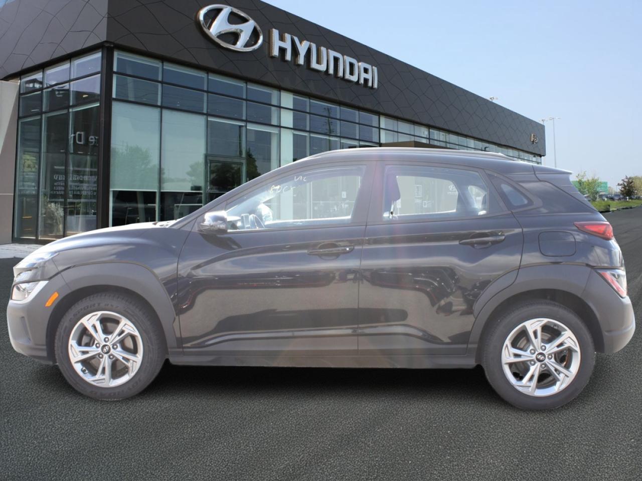 2022 Hyundai KONA Preferred AWD / Heated Seats / Sunroof / Bluetooth Photo