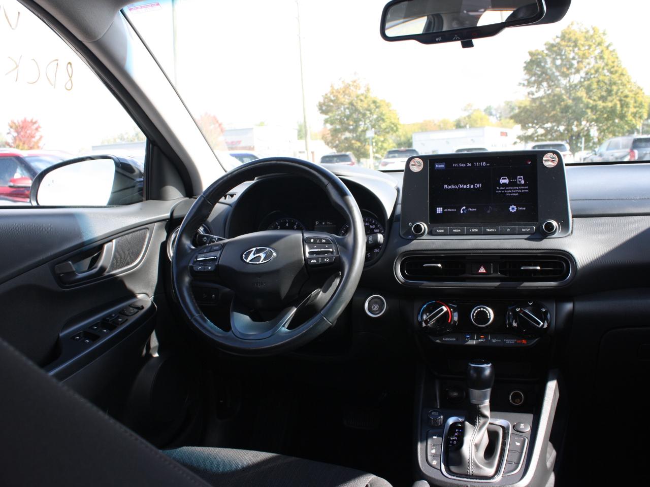 2022 Hyundai KONA Preferred AWD / Heated Seats / Sunroof / Bluetooth Photo
