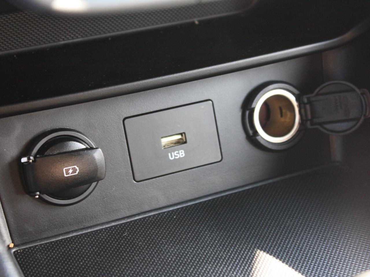 2022 Hyundai KONA Preferred AWD / Heated Seats / Sunroof / Bluetooth Photo