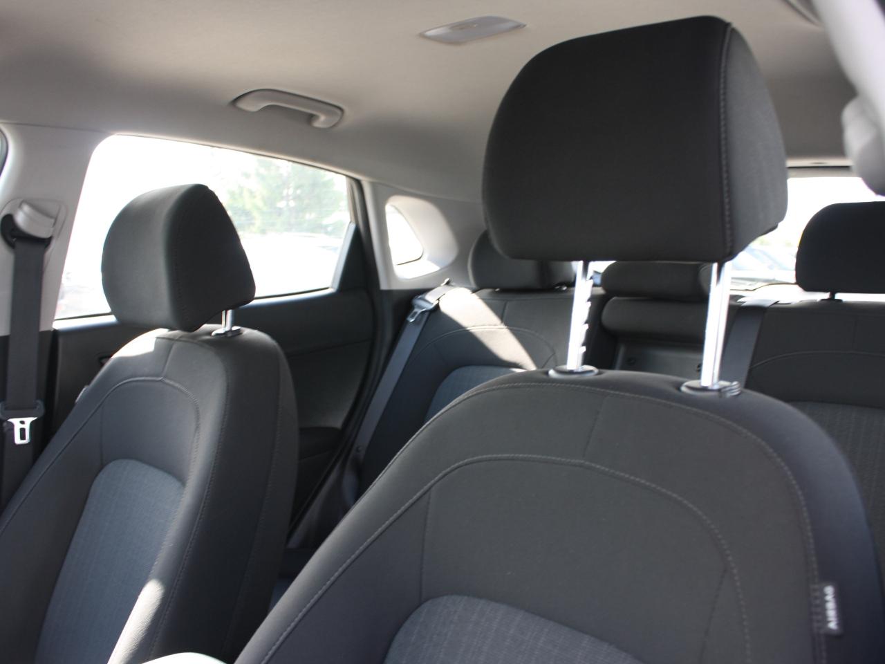 2022 Hyundai KONA Preferred AWD / Heated Seats / Sunroof / Bluetooth Photo