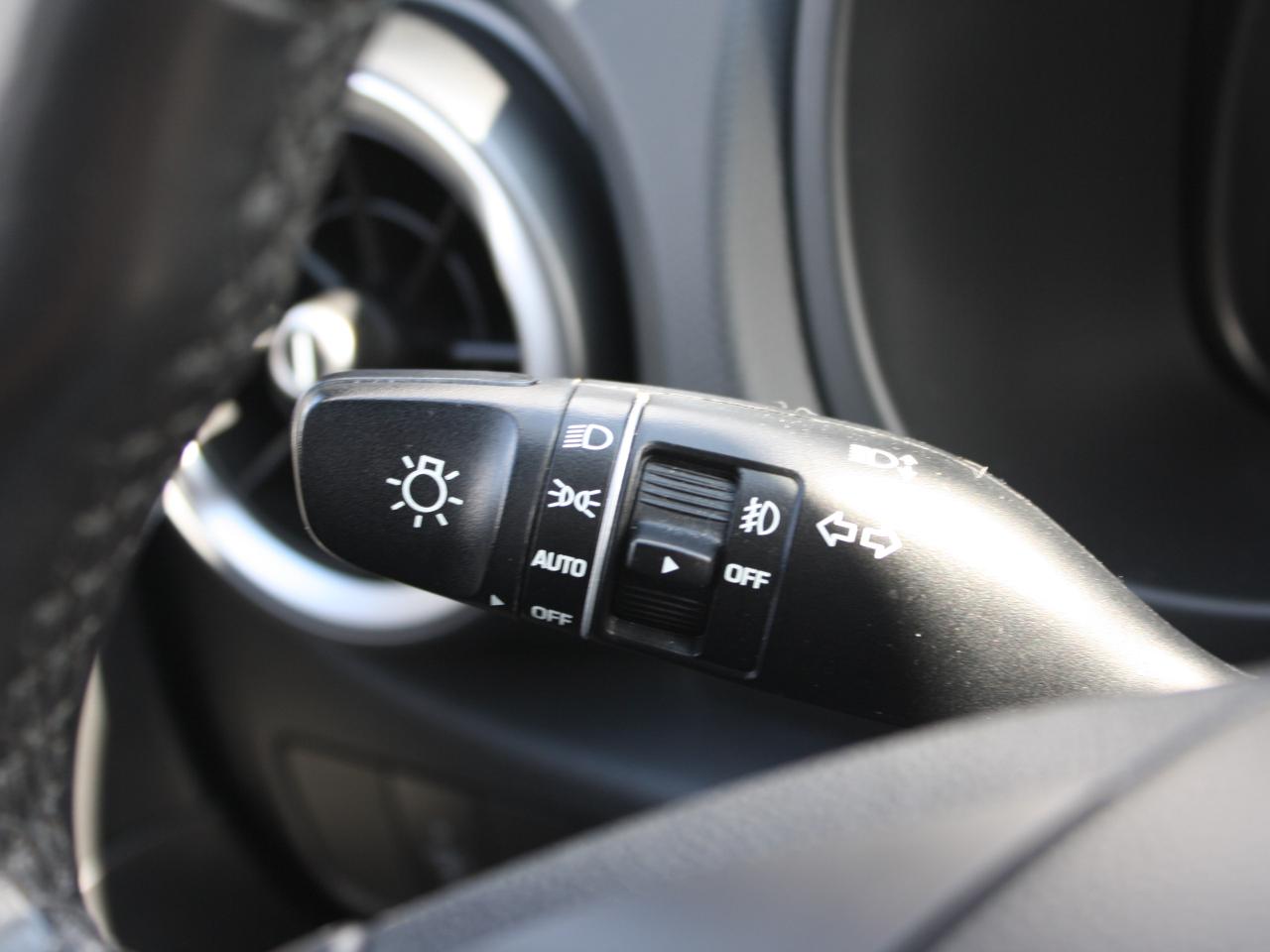 2022 Hyundai KONA Preferred AWD / Heated Seats / Sunroof / Bluetooth Photo