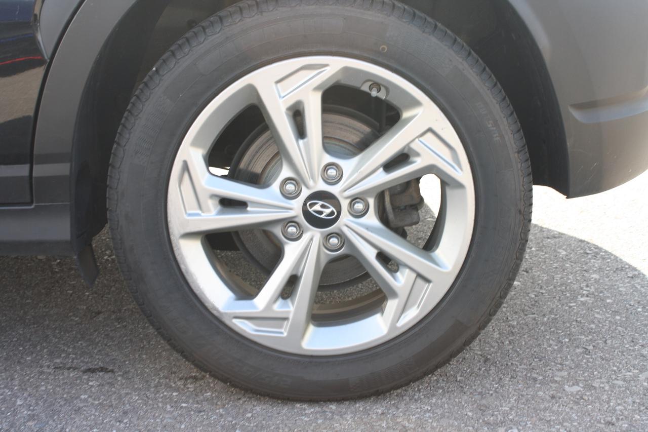 2022 Hyundai KONA Preferred AWD / Heated Seats / Sunroof / Bluetooth Photo