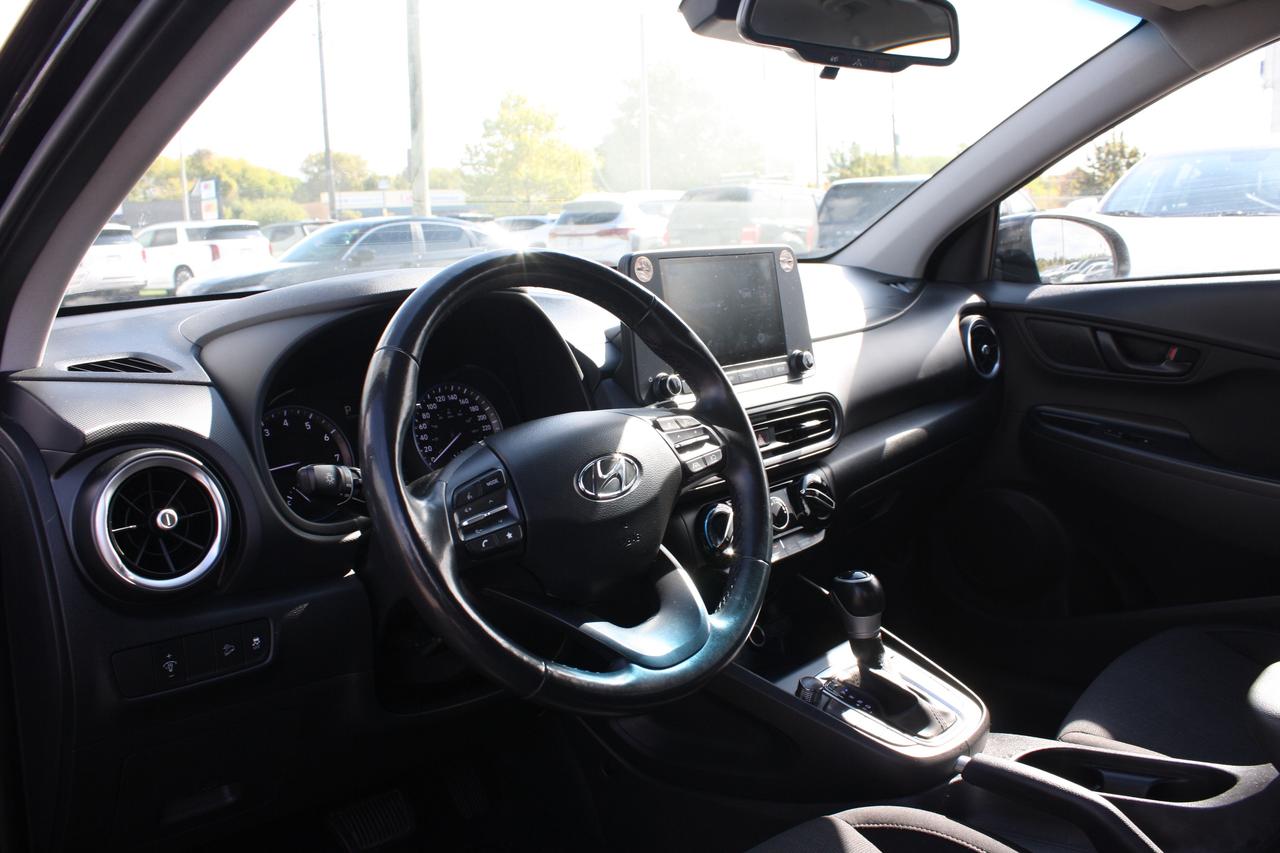 2022 Hyundai KONA Preferred AWD / Heated Seats / Sunroof / Bluetooth Photo