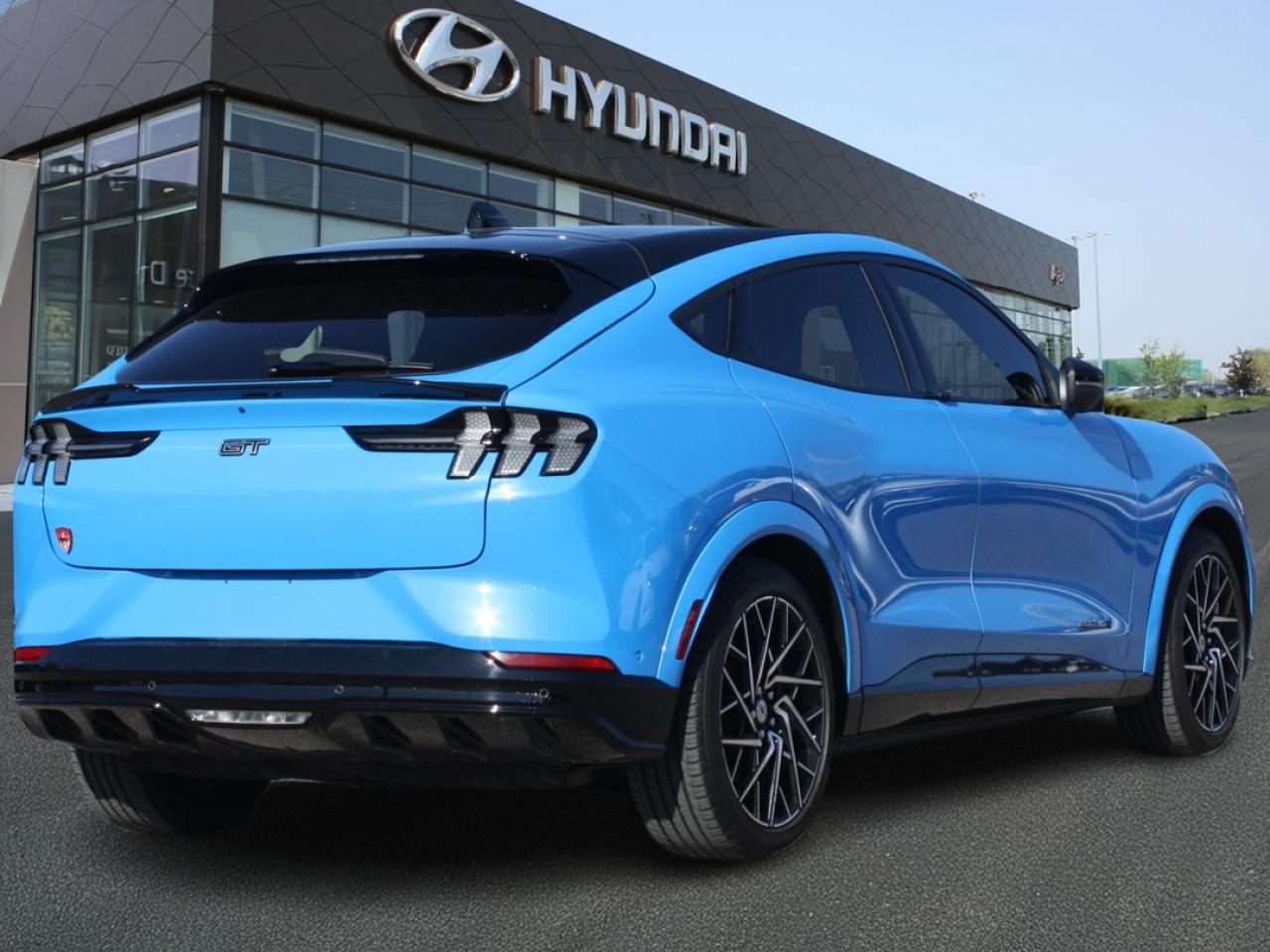 2022 Ford Mustang Mach-E GT Performance Edition AWD / Super Cruise / B&O Photo4