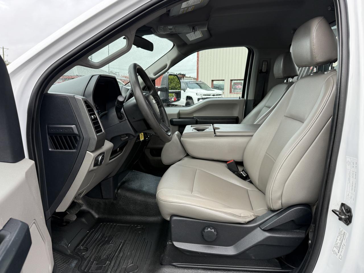 2022 Ford F-550 XL 4WD Reg Cab Dump Truck 4X4 DIESEL Photo