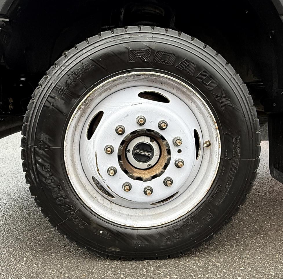 2022 Ford F-550 XL 4WD Reg Cab Dump Truck 4X4 DIESEL Photo