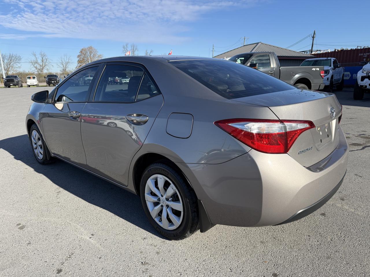 2016 Toyota Corolla 4dr Sdn CVT LE Photo