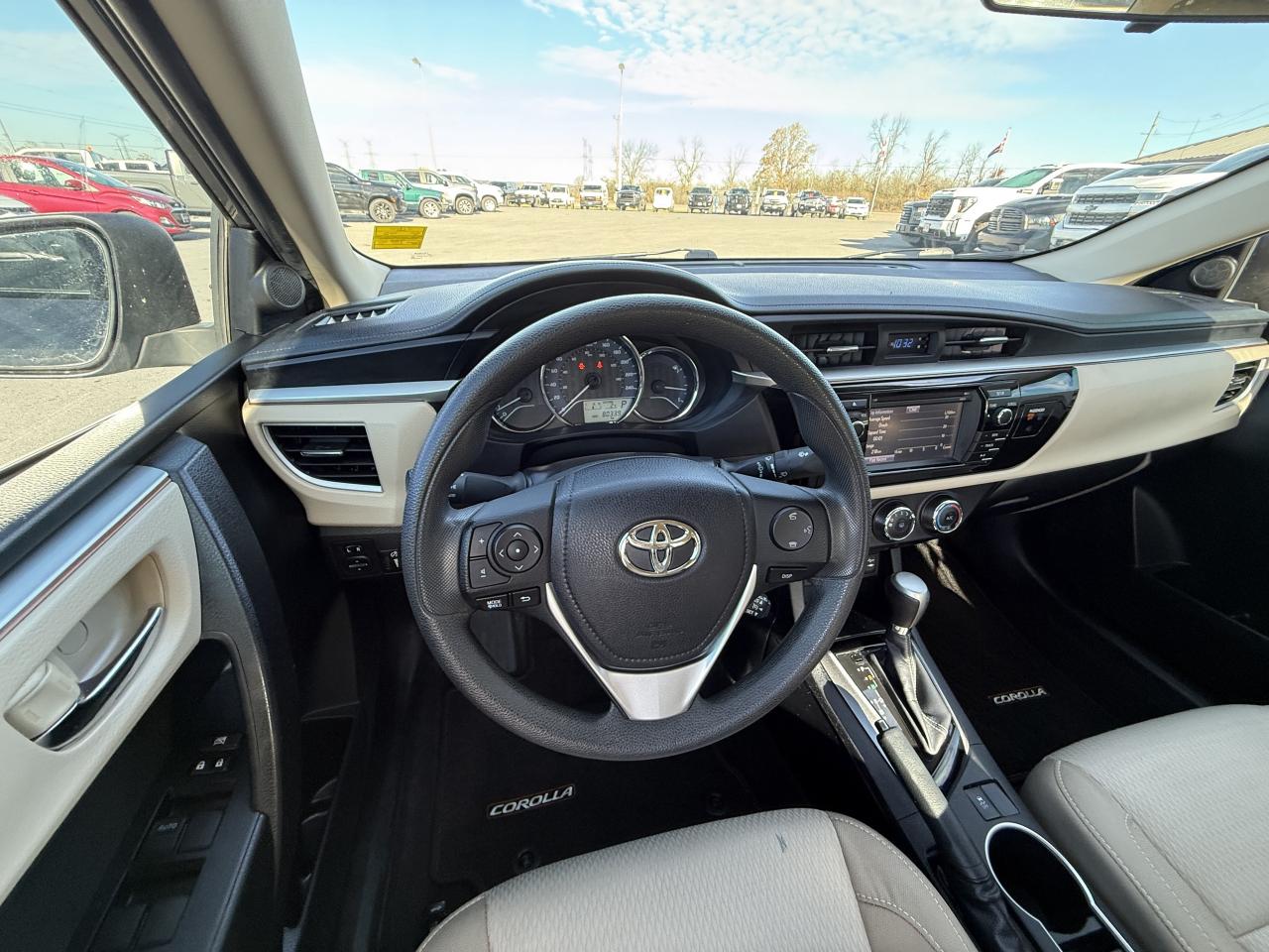 2016 Toyota Corolla 4dr Sdn CVT LE Photo