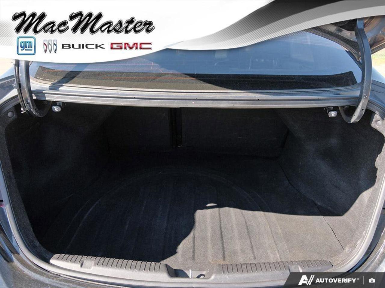 2016 Hyundai Elantra SportGLS, 2.0L, MANUAL, HEATED CLOTH, ROOF, CERTIF Photo