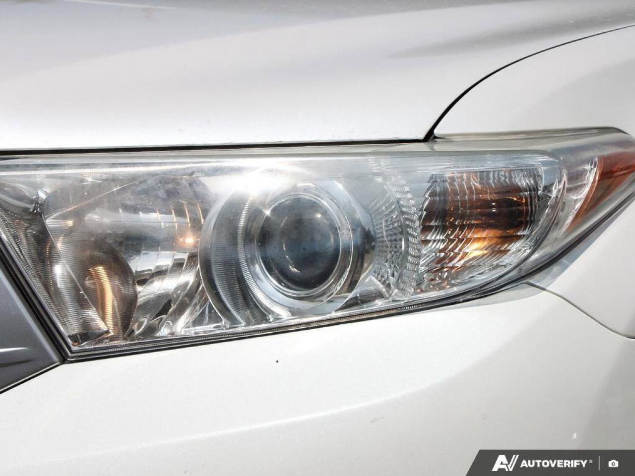 2013 Toyota Highlander LimitedAS-TRADED, ACCIDENT-FREE, NAV, JBL AUDIO, L Photo