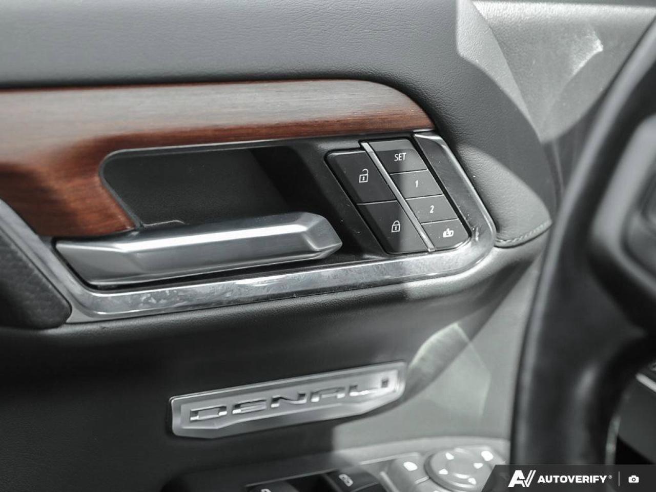 2023 GMC Sierra 1500 DenaliDENALI RESERVE, DURAMAX, 4X4, LOADED, 1-OWNE Photo