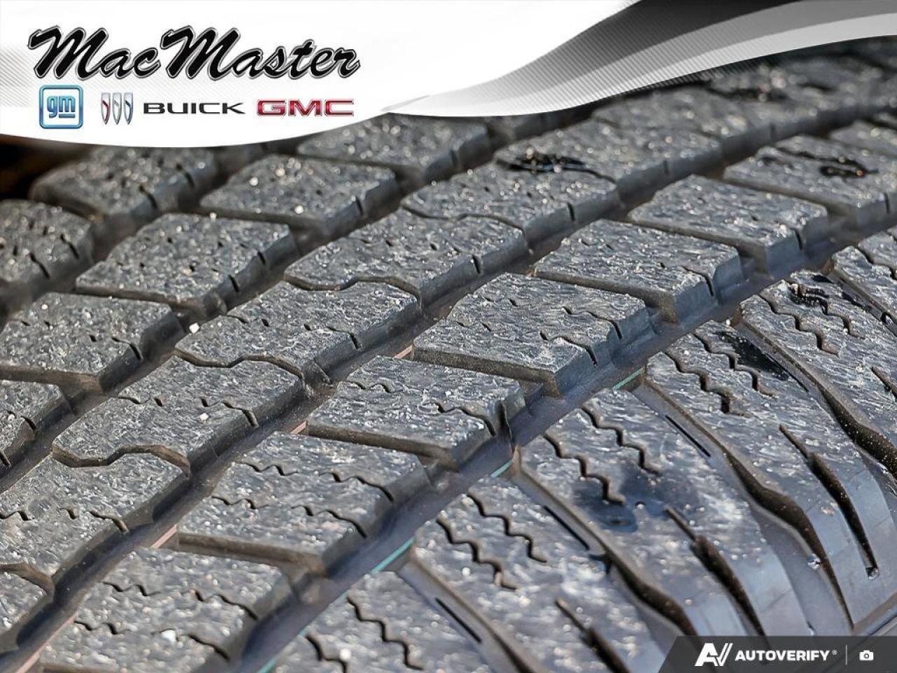 2019 RAM 1500 Classic ExpressBLACK EXPRESS, HEMI, CREW, 4X4, HEATED CLOT Photo