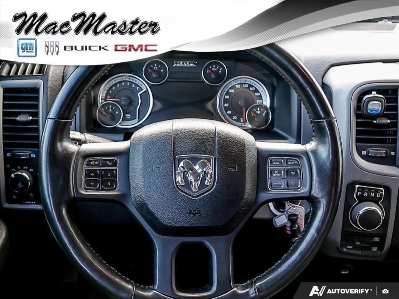 2019 RAM 1500 Classic ExpressBLACK EXPRESS, HEMI, CREW, 4X4, HEATED CLOT Photo