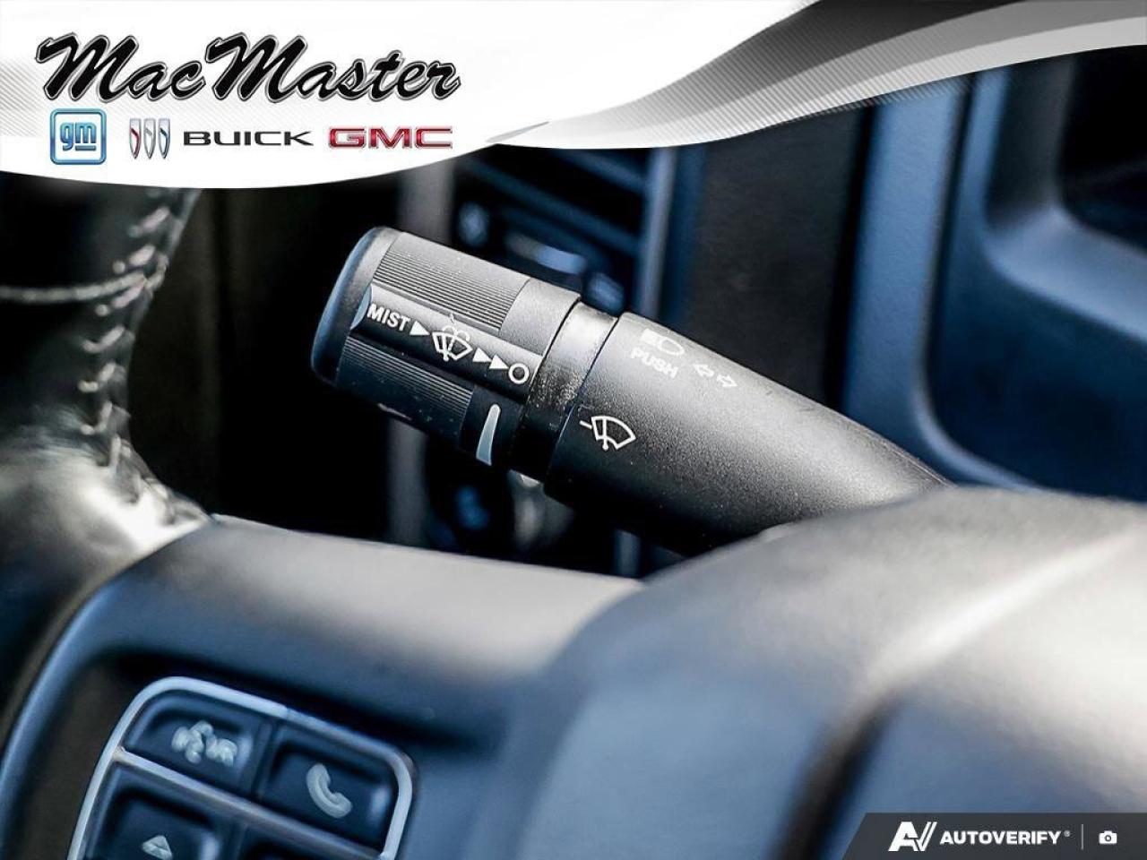 2019 RAM 1500 Classic ExpressBLACK EXPRESS, HEMI, CREW, 4X4, HEATED CLOT Photo