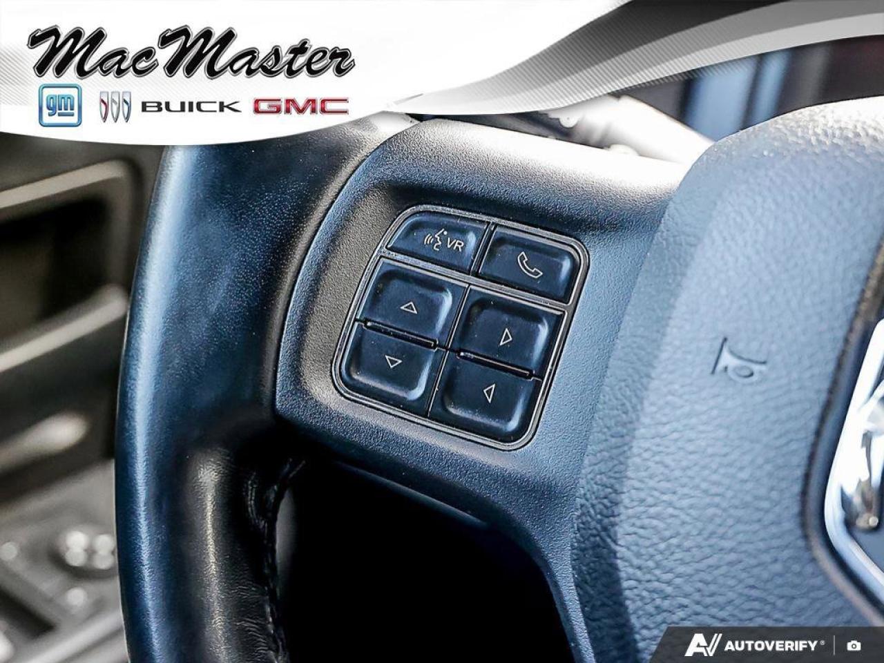 2019 RAM 1500 Classic ExpressBLACK EXPRESS, HEMI, CREW, 4X4, HEATED CLOT Photo