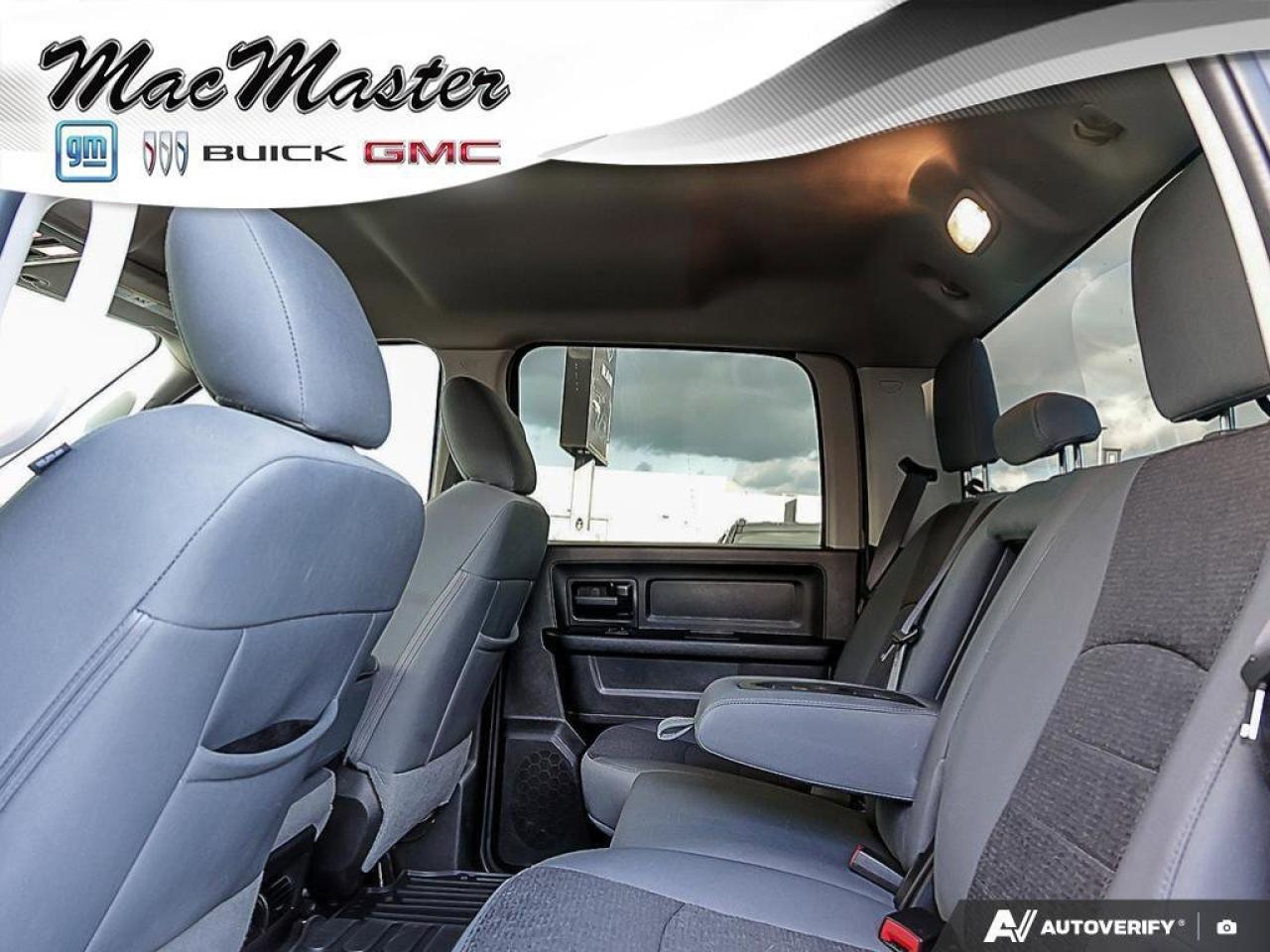 2019 RAM 1500 Classic ExpressBLACK EXPRESS, HEMI, CREW, 4X4, HEATED CLOT Photo