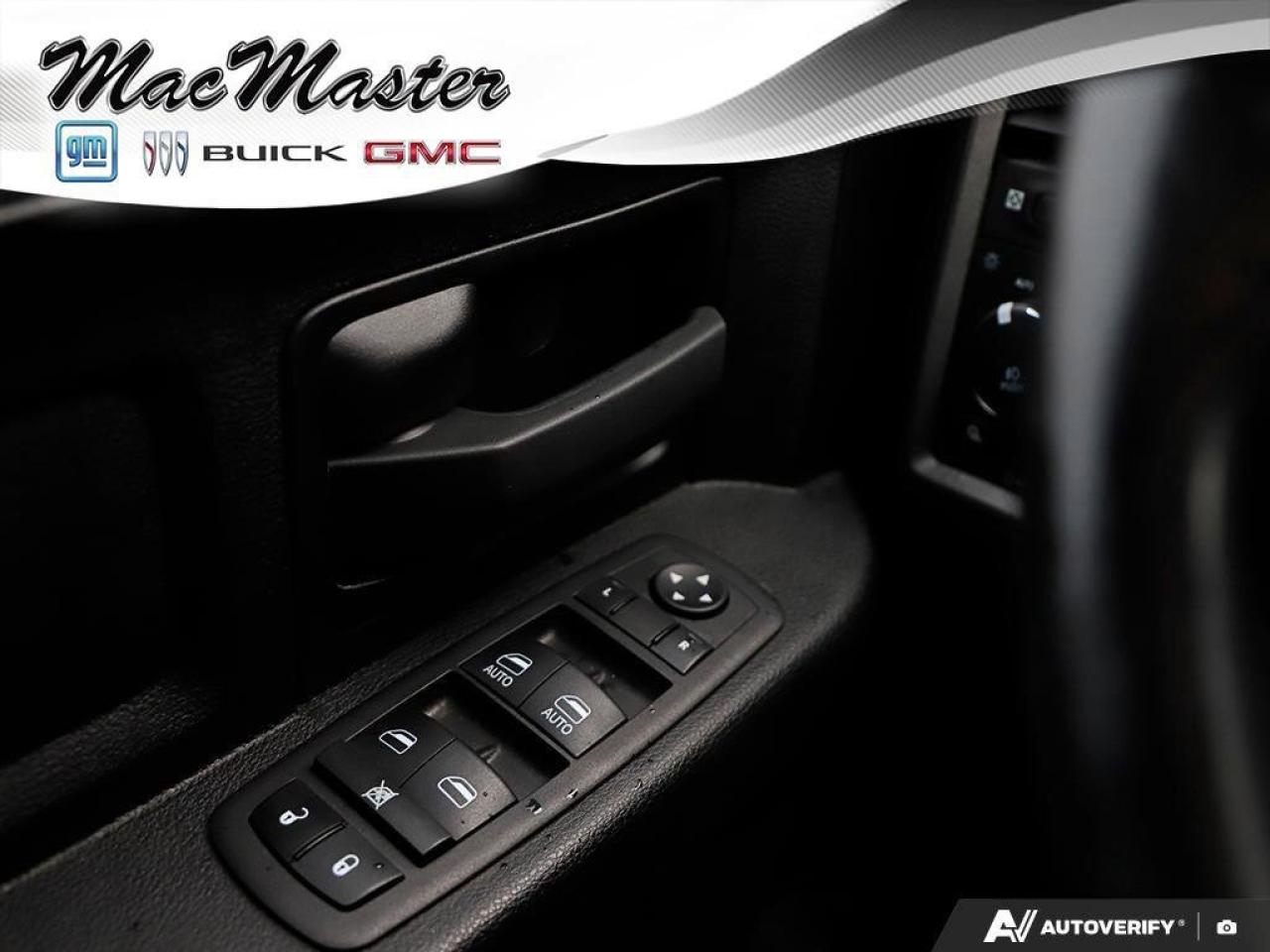 2022 RAM 1500 Classic ExpressBLACK EXPRESS, NIGHT, CREW, 4X4, HEMI, SUB Photo