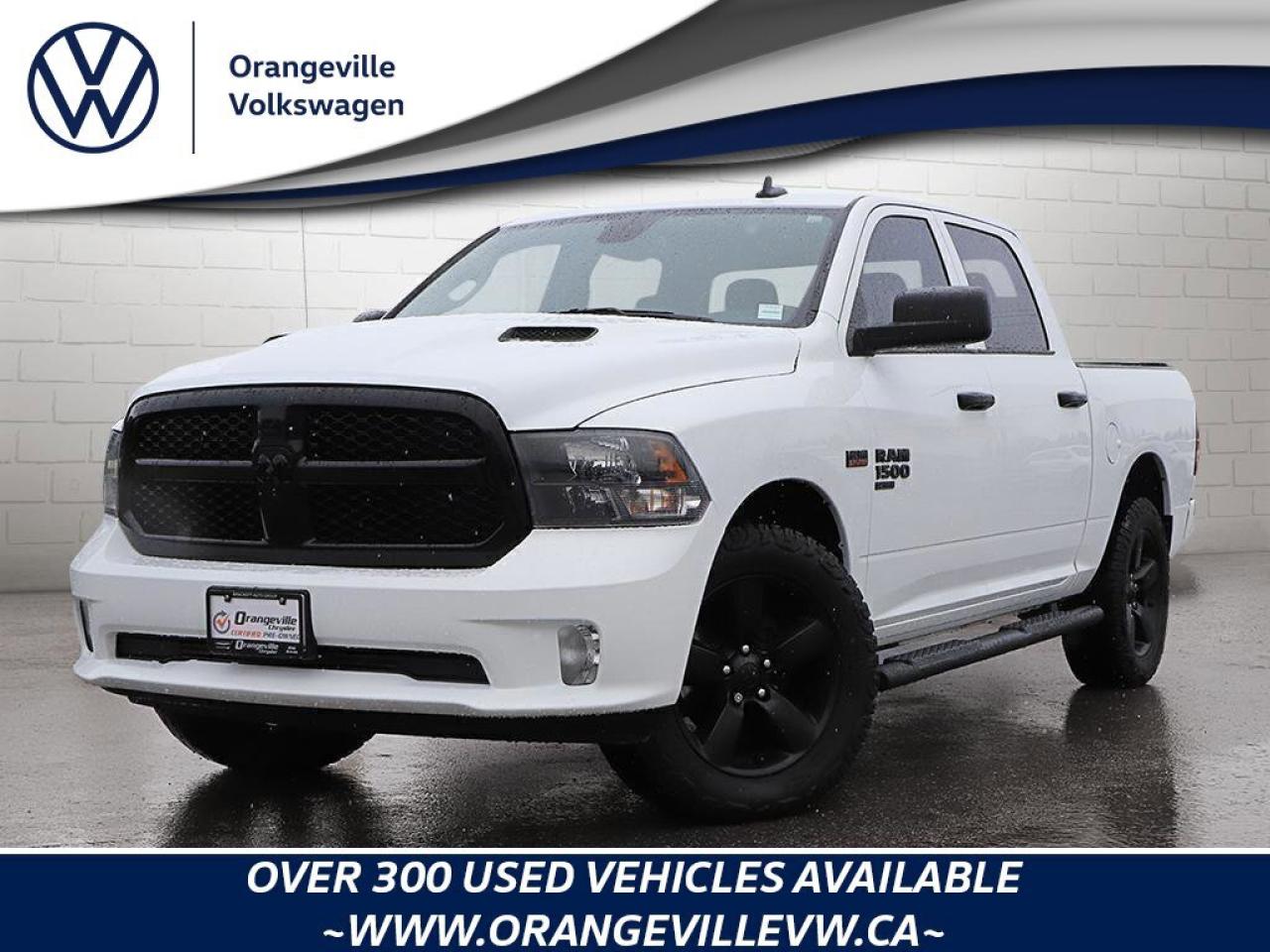 2022 RAM 1500 Classic ExpressBLACK EXPRESS, NIGHT, CREW, 4X4, HEMI, SUB Photo