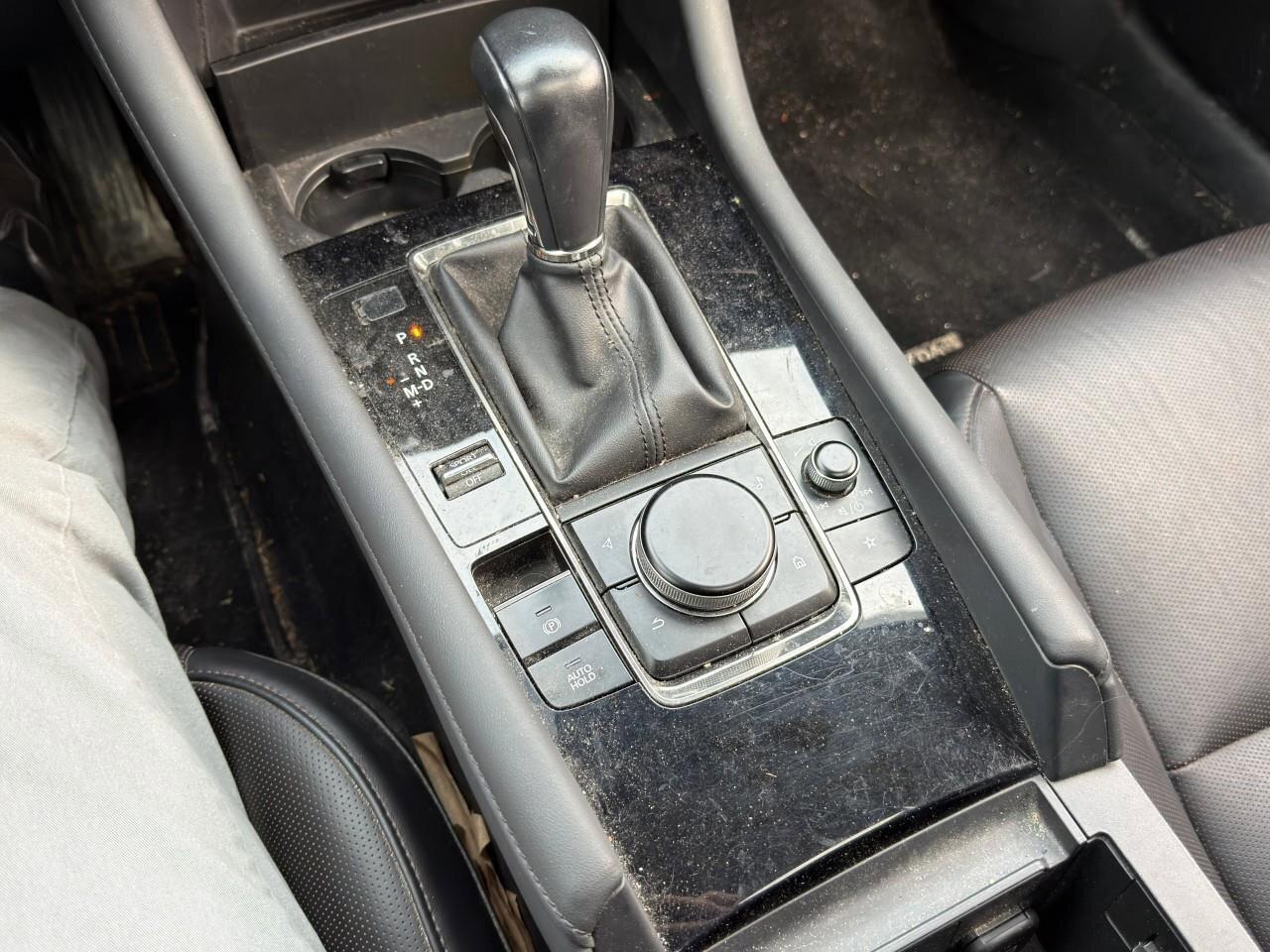 2019 Mazda MAZDA3 GTONE-OWNER, ACCIDENT-FREE, AWD, BOSE AUDIO, SUNRO Photo