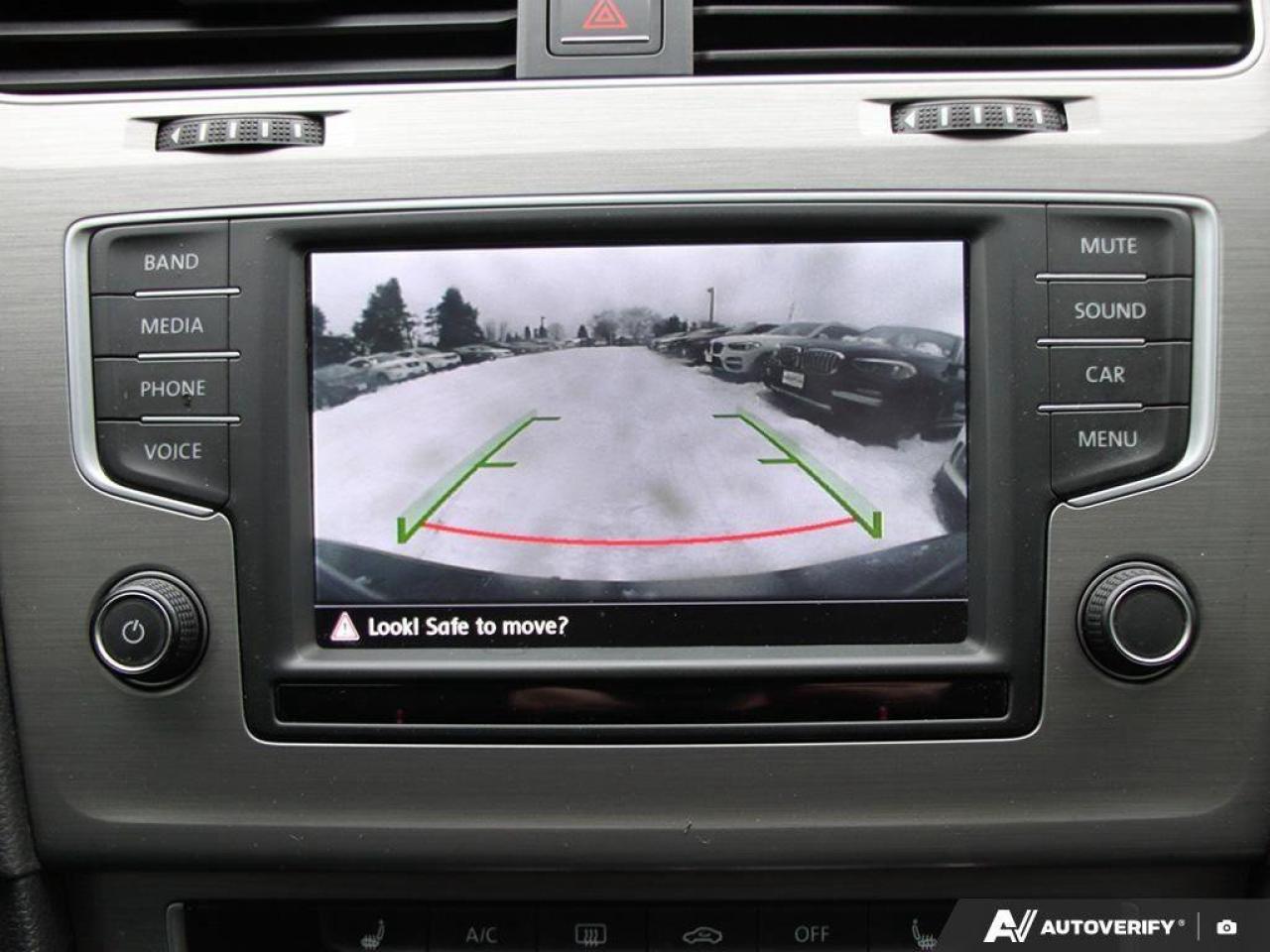 2016 Volkswagen Golf 1.8 TSI TrendlineAS-TRADED, HTD SEATS, BACKUP CAM, Photo