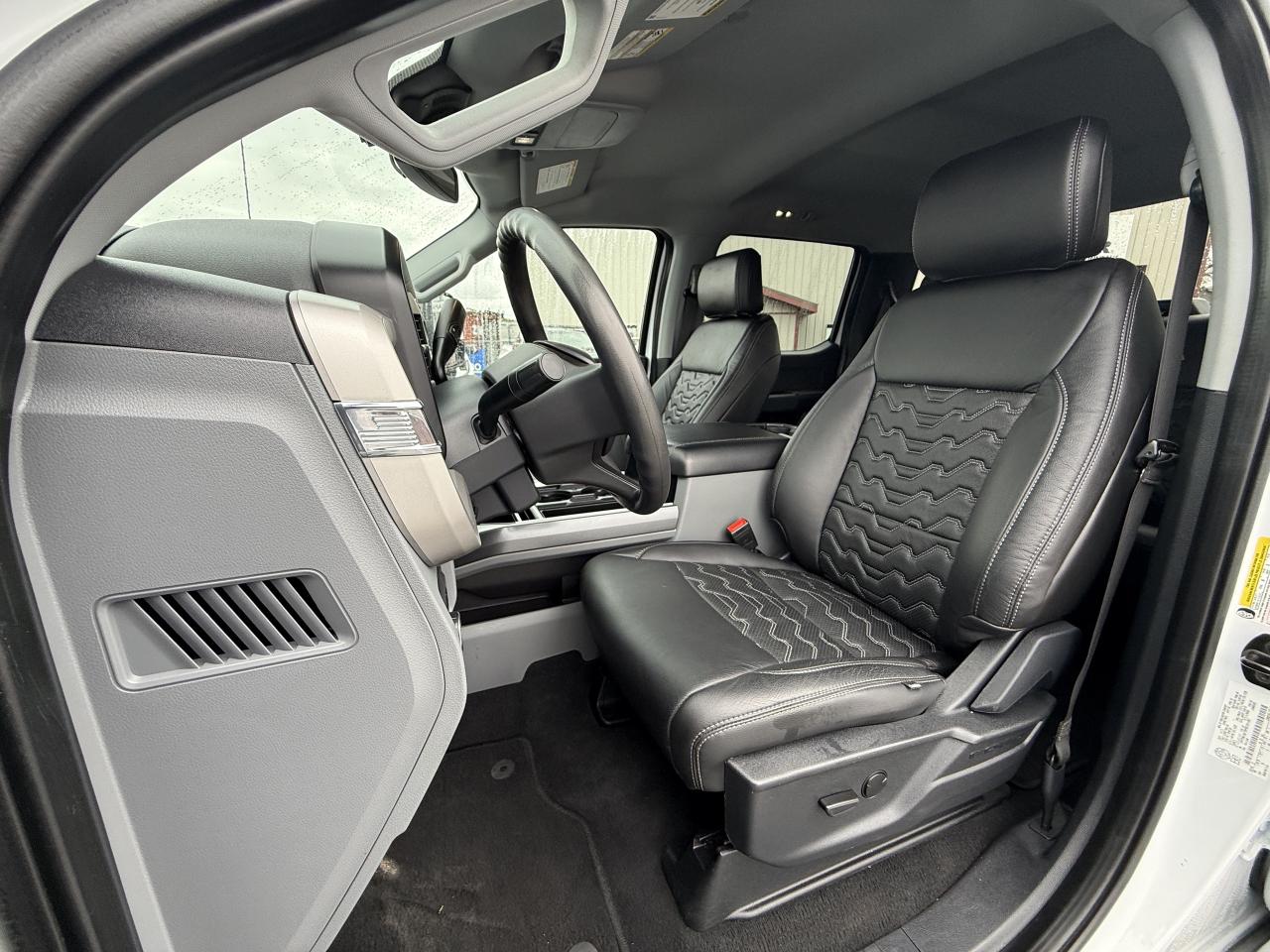 2023 Ford F-250 XLT BDS LEVEL/WHEEL/TIRE/LEATHER PKG!! Photo