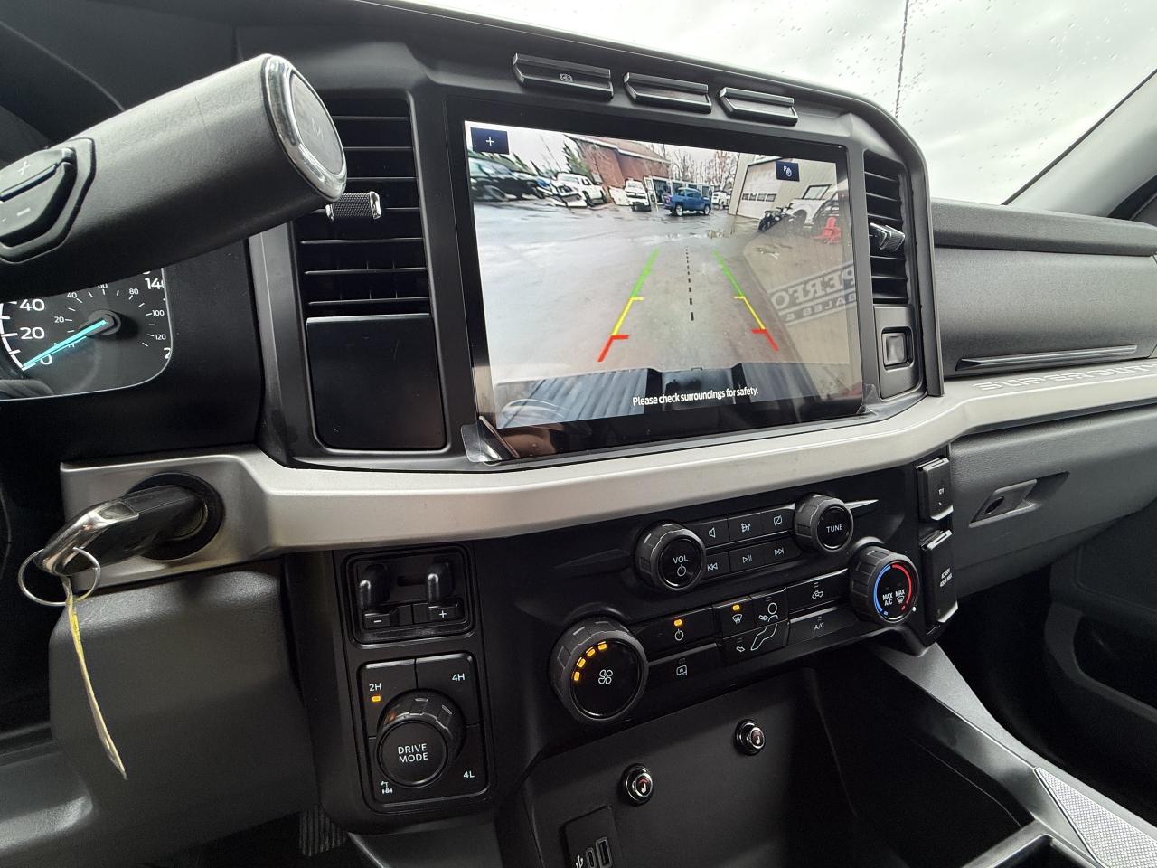 2023 Ford F-250 XLT BDS LEVEL/WHEEL/TIRE/LEATHER PKG!! Photo