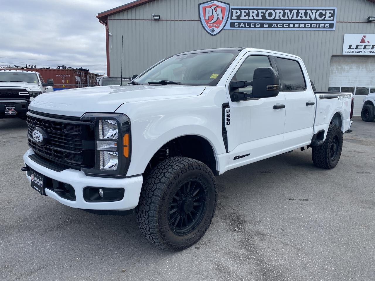 2023 Ford F-250 XLT BDS LEVEL/WHEEL/TIRE/LEATHER PKG!! Photo