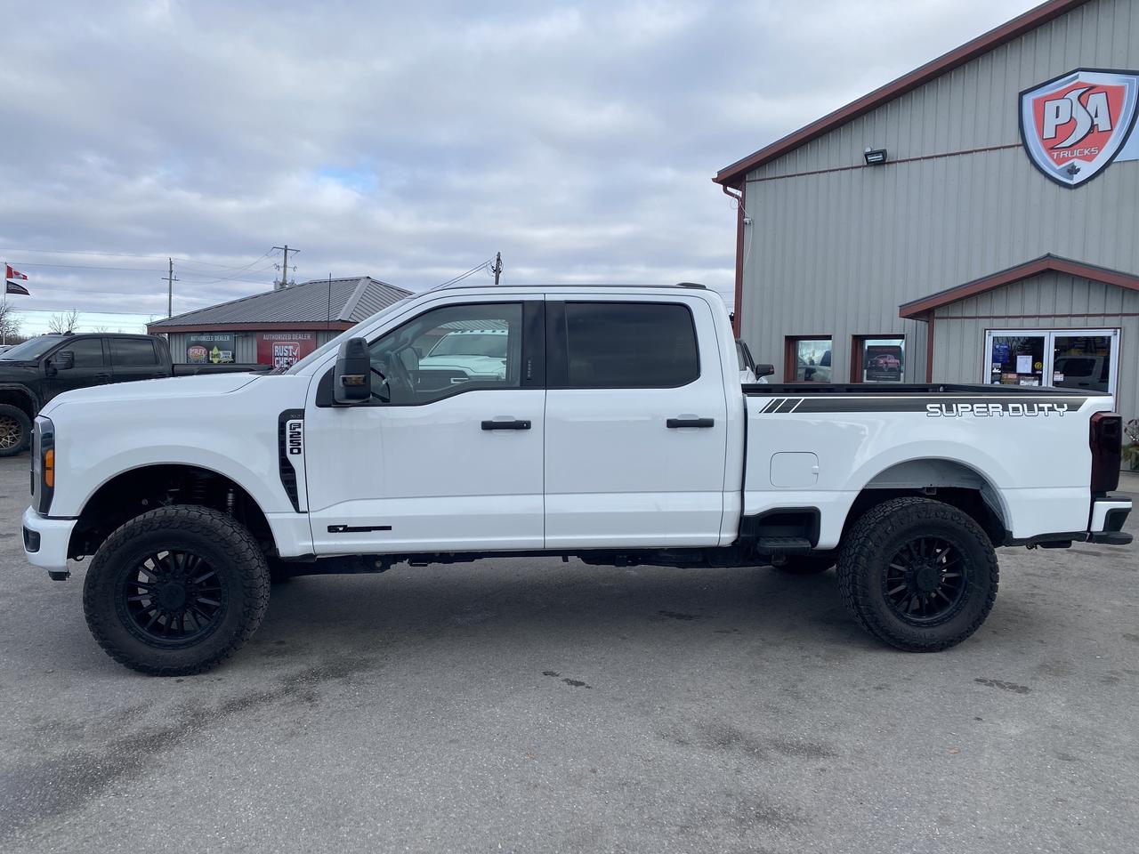 2023 Ford F-250 XLT BDS LEVEL/WHEEL/TIRE/LEATHER PKG!! Photo