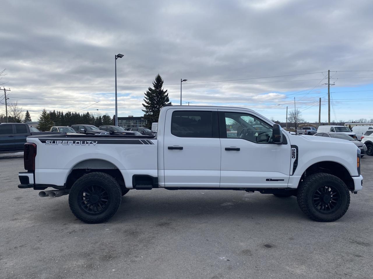 2023 Ford F-250 XLT BDS LEVEL/WHEEL/TIRE/LEATHER PKG!! Photo