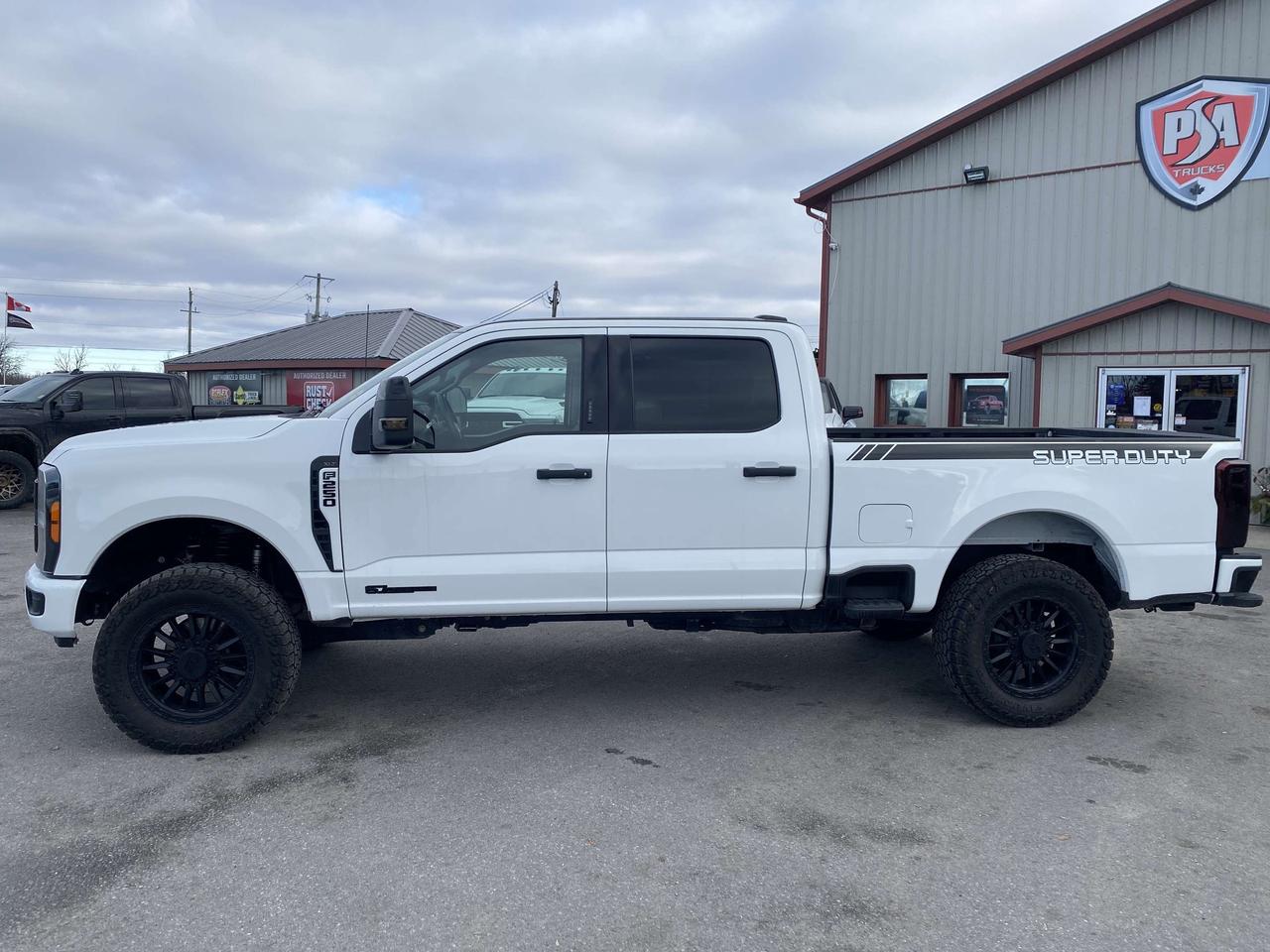 2023 Ford F-250 XLT BDS LEVEL/WHEEL/TIRE/LEATHER PKG!! Photo3