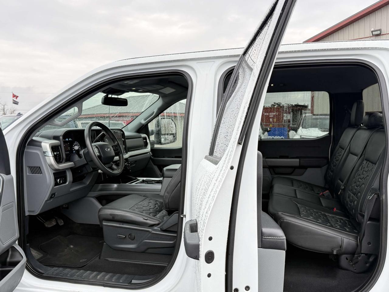 2023 Ford F-250 XLT BDS LEVEL/WHEEL/TIRE/LEATHER PKG!! Photo