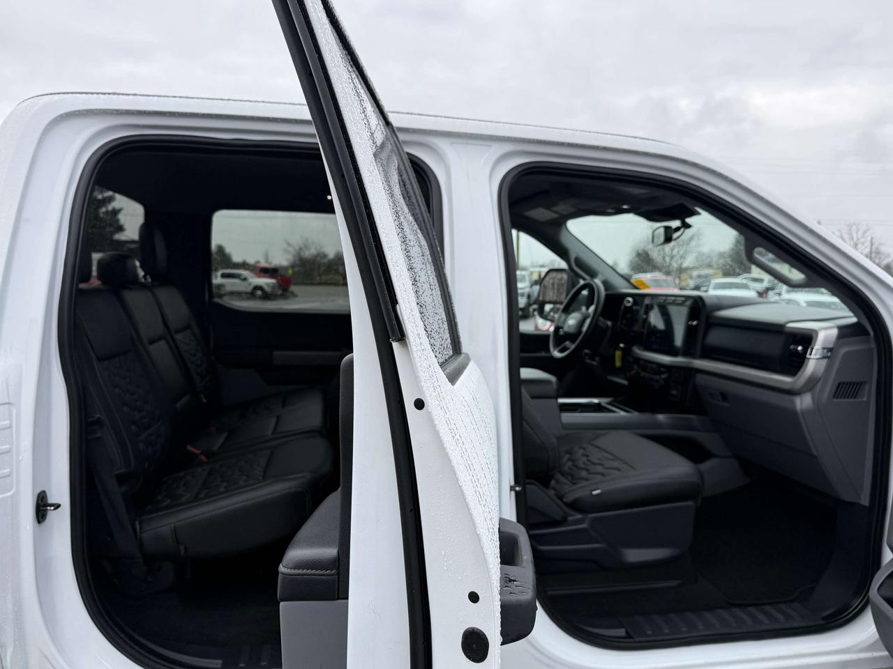 2023 Ford F-250 XLT BDS LEVEL/WHEEL/TIRE/LEATHER PKG!! Photo