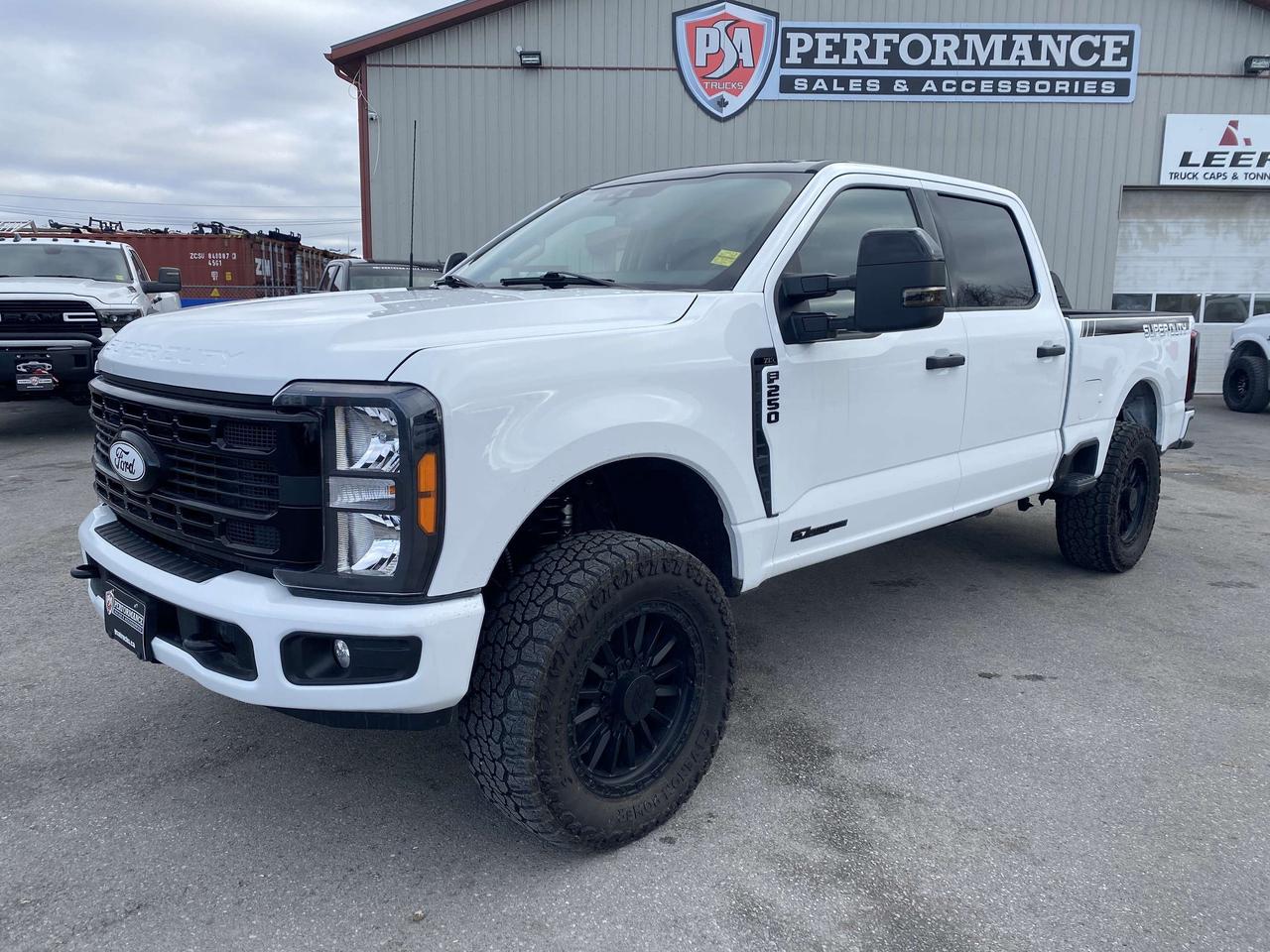 2023 Ford F-250 XLT BDS LEVEL/WHEEL/TIRE/LEATHER PKG!! Photo