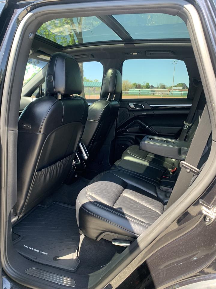 2015 Porsche Cayenne S NAVI LED PANO ROOF WARRANTY FINANCING Photo