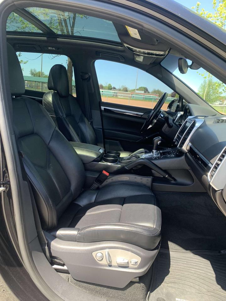 2015 Porsche Cayenne S NAVI LED PANO ROOF WARRANTY FINANCING Photo
