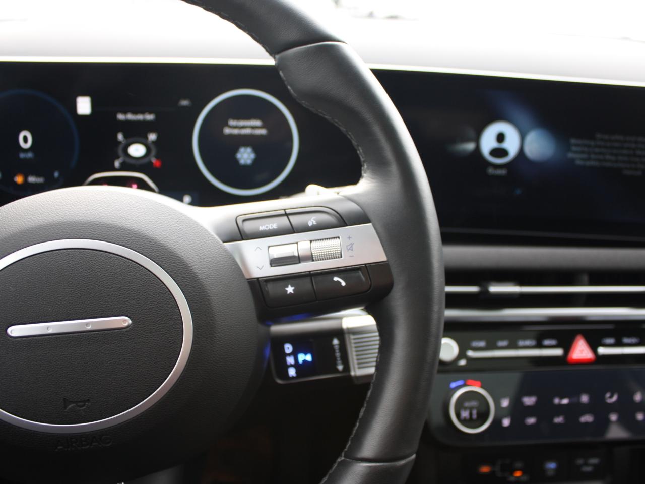 2025 Hyundai Tucson Hybrid Ultimate / Sunroof / Heated Seats / Navigation Photo