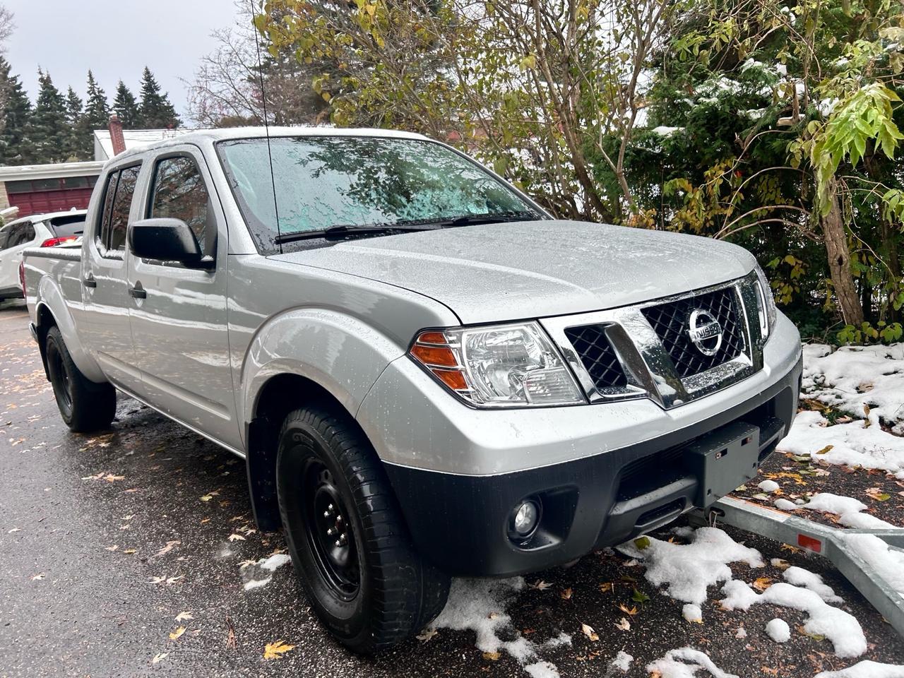 2019 Nissan Frontier Crew Cab SV Long Bed 4x4 Auto Photo3