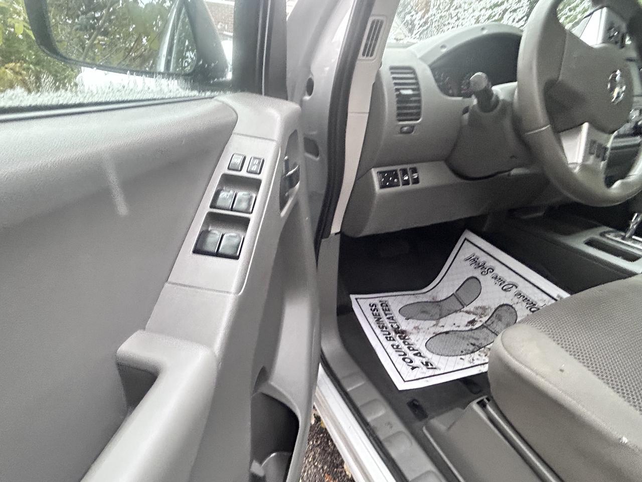2019 Nissan Frontier Crew Cab SV Long Bed 4x4 Auto Photo