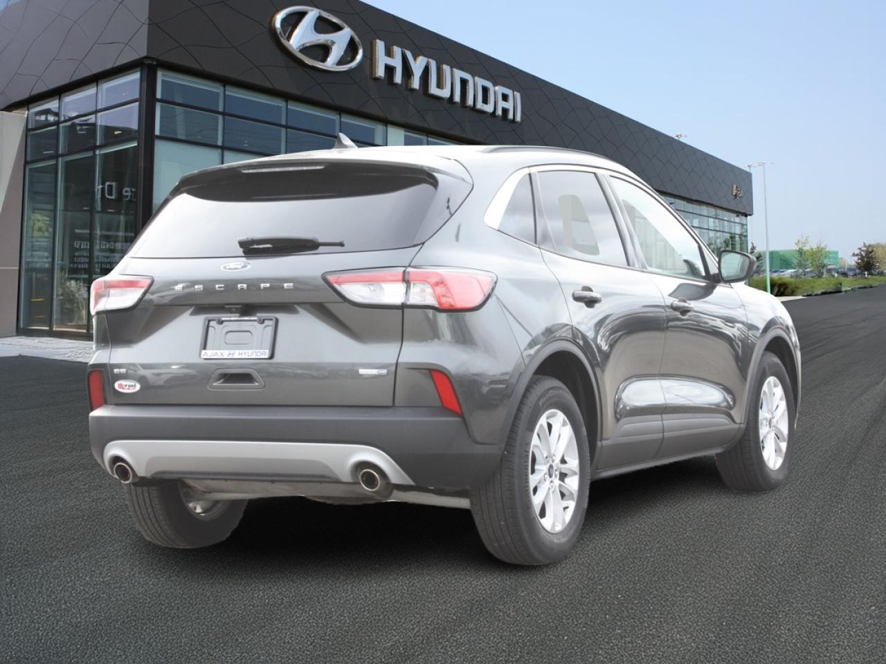 2020 Ford Escape SE AWD / Heated Seats / Blind Spot / Camera Photo3