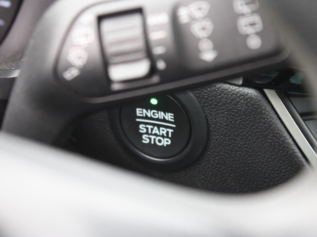 2020 Ford Escape SE AWD / Heated Seats / Blind Spot / Camera Photo