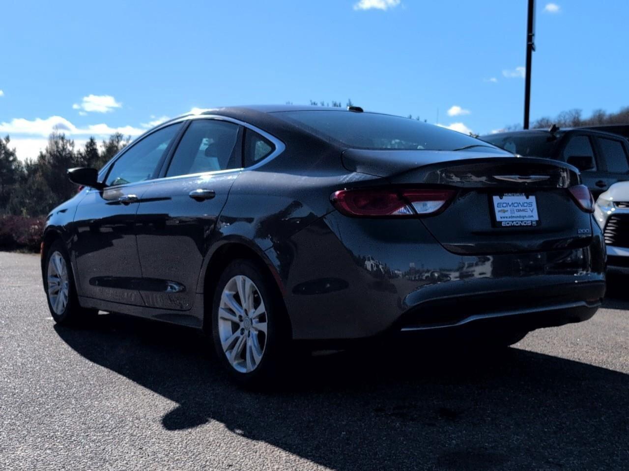 2015 Chrysler 200 LimitedRemote Start   Cruise Control   Bluetooth Photo